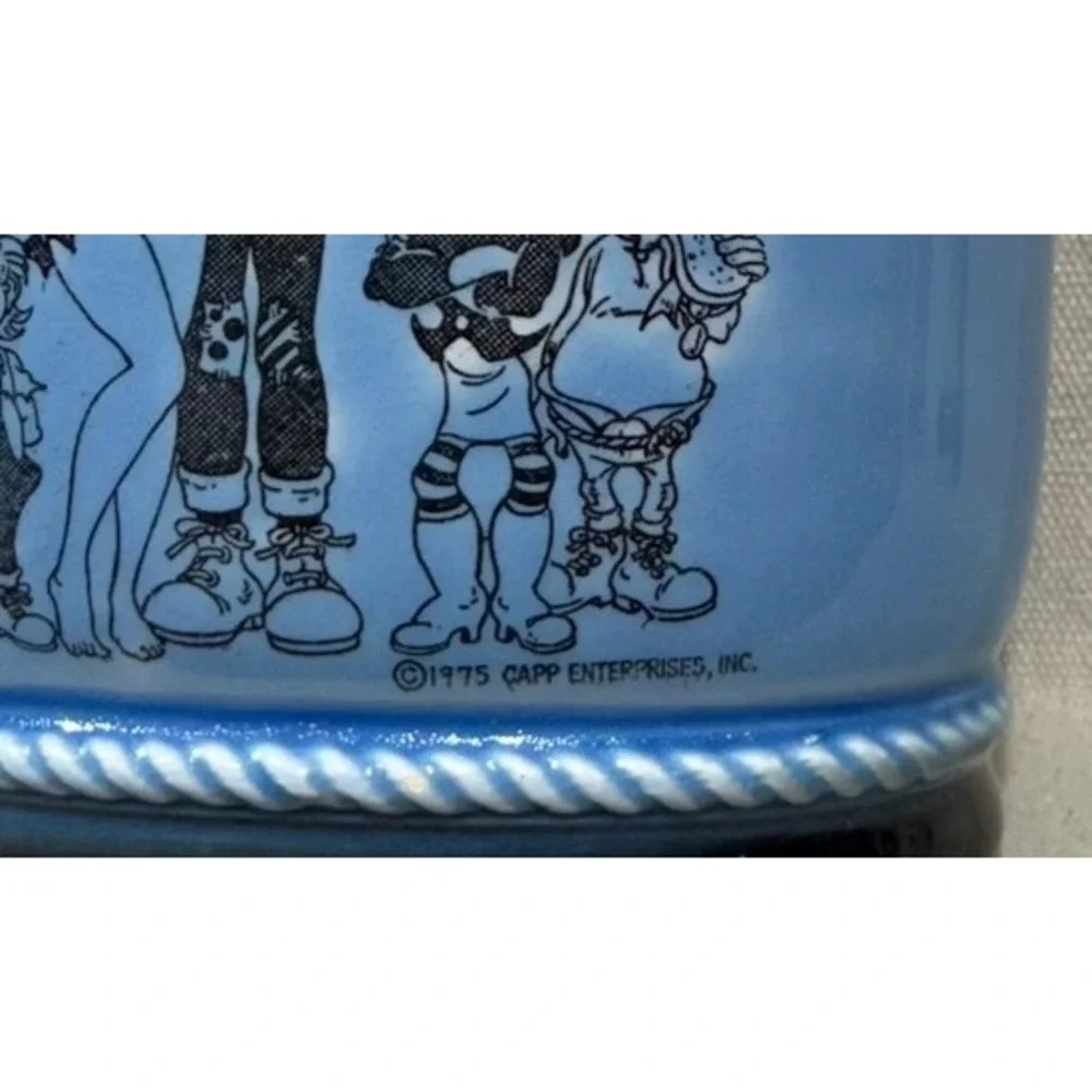 Vintage 1975 Dogpatch USA Li'l Abner Ceramic Decanter Al Capp Blue Comic Art